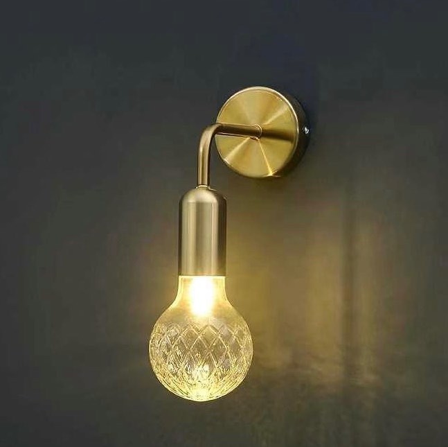 Modern Wall Light with Brass Finish