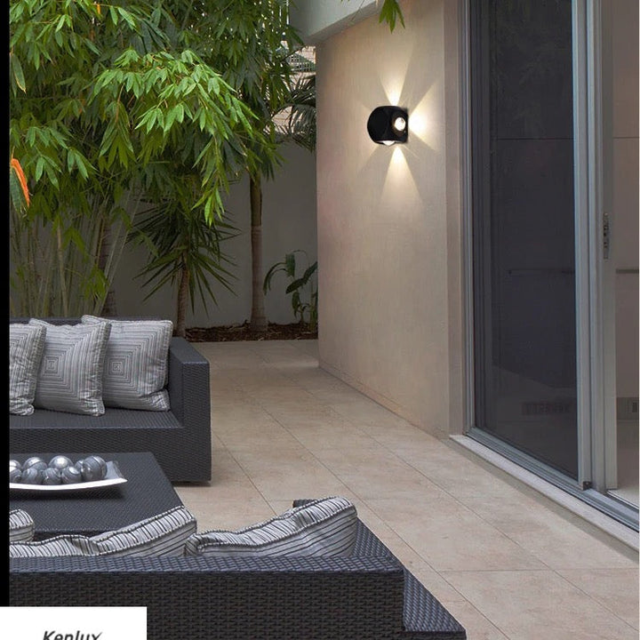 Modern Black LED Wall Light - Round Design