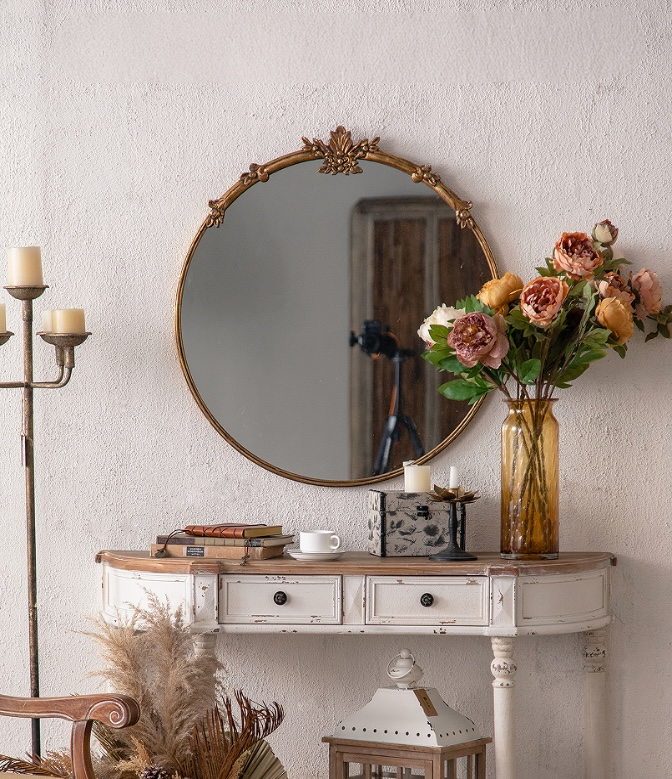 Classic Gold Round Mirror with Floral Detail