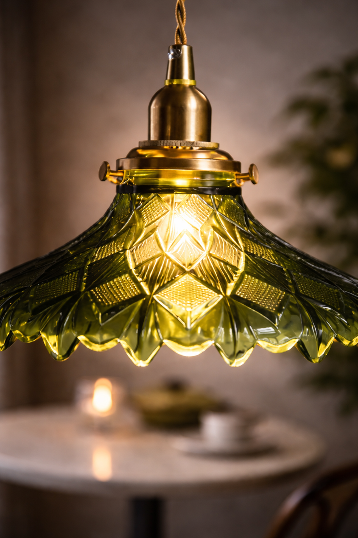 Green Scalloped Glass Pendant Lamp