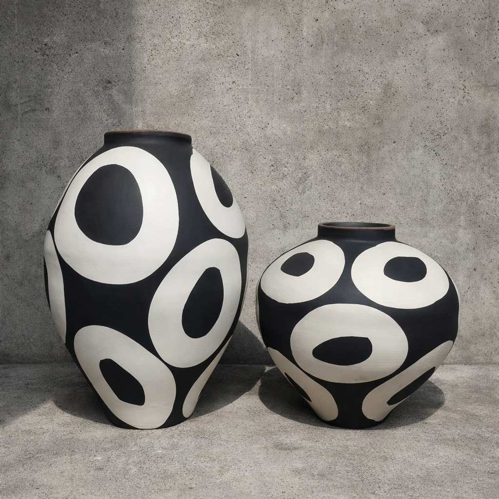 Black & White Artistic Vase Set