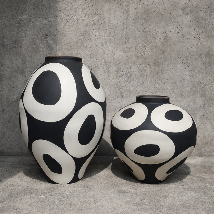 Black & White Artistic Vase Set