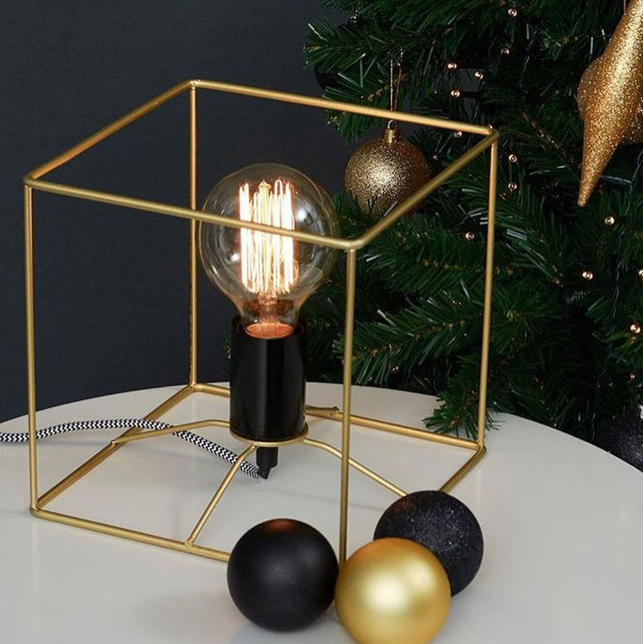 Modern Gold Wireframe Table Lamp