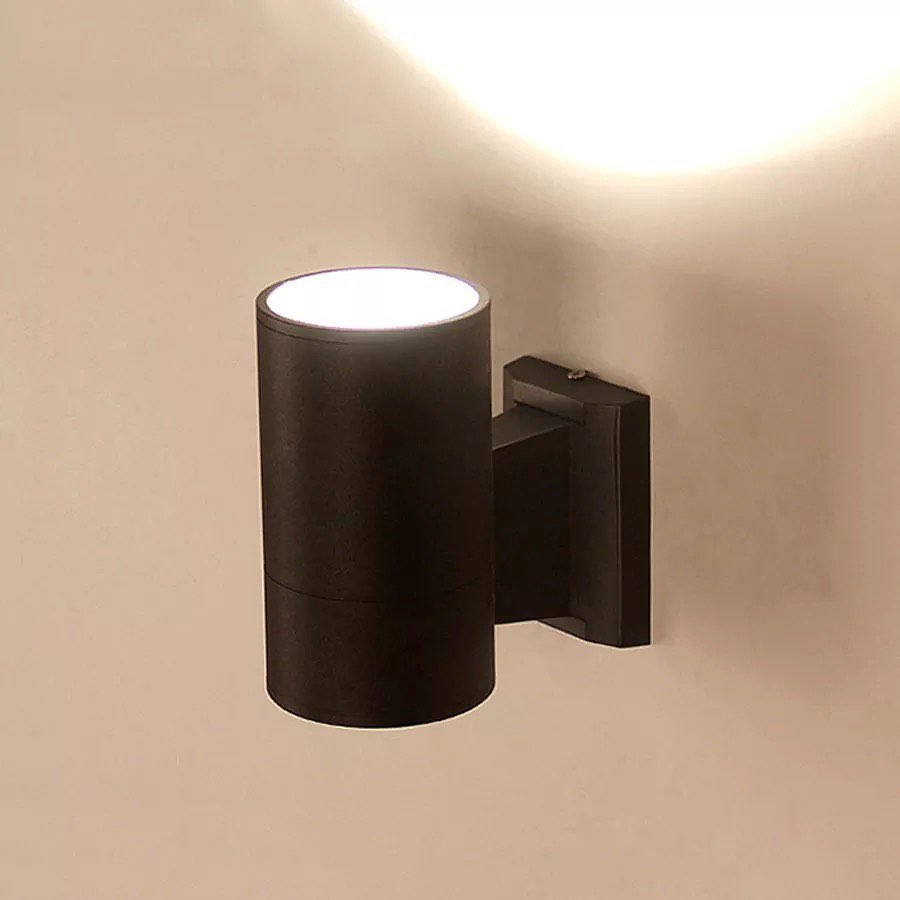 Modern Wall Light with Cylindrical Design