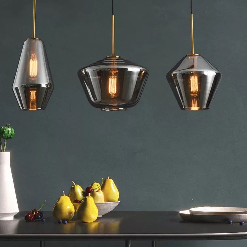 Setthis Modern Smoky Glass Pendant Light SetThis elegant pendant light set fea ...
