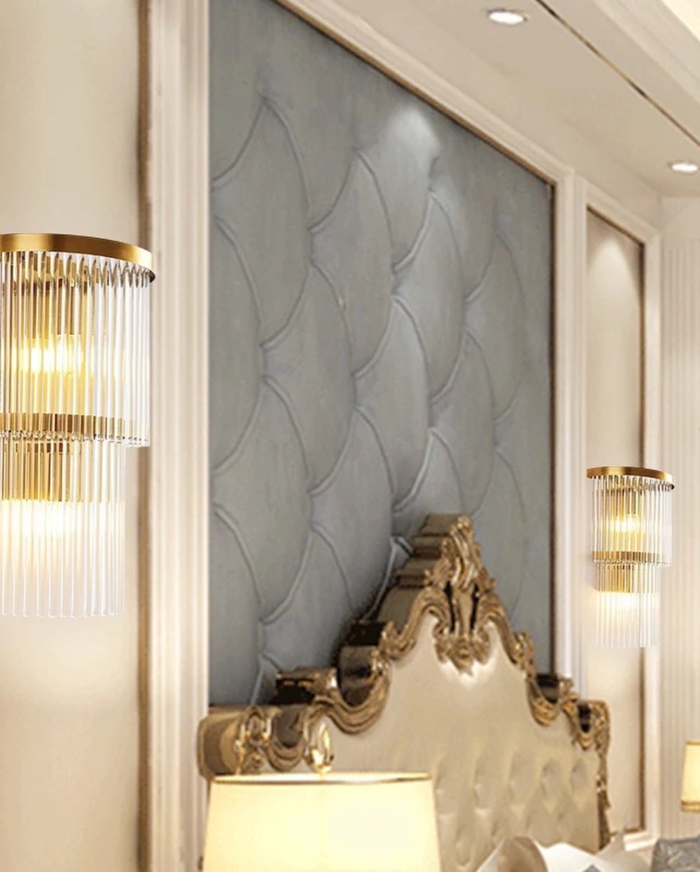 Elegant Gold Wall Light with Crystal Strands