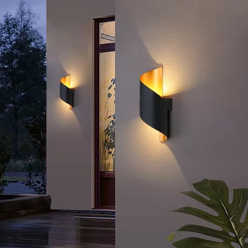 Modern LED Wall Sconce with Black and Gold Spiral Design