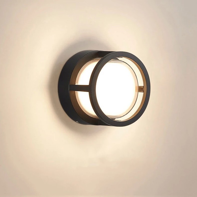 Modern Outdoor LED Wall Light in Black