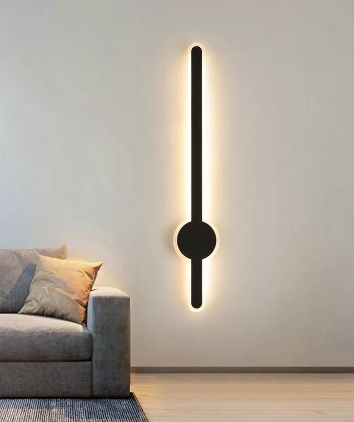 Minimalist LED Wall Light - Sleek Vertical Design for Modern Spaces