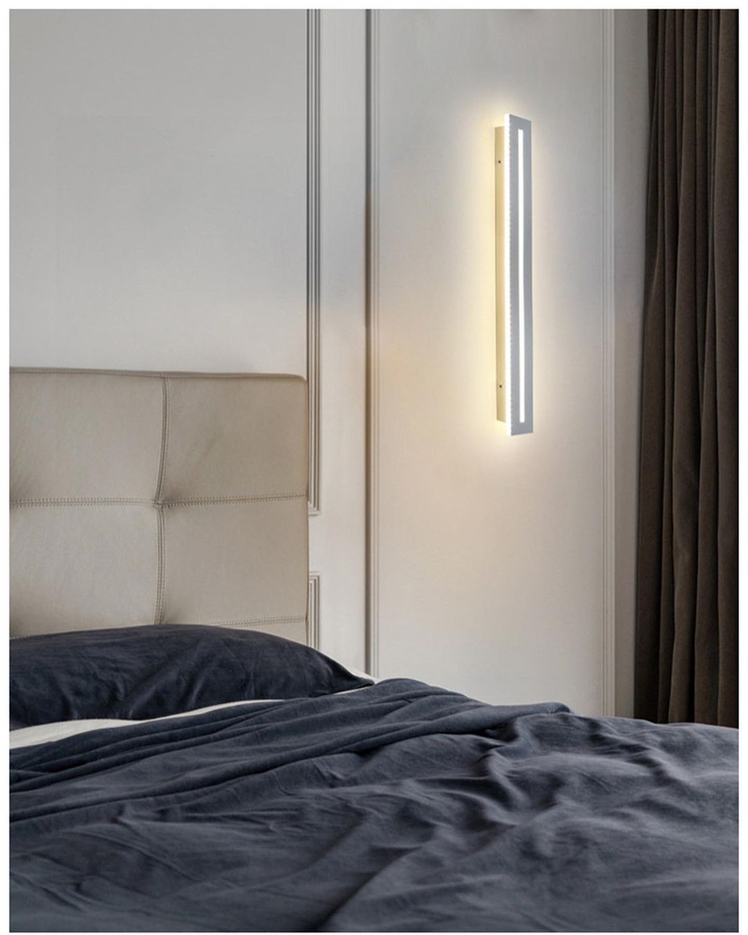 Modern Vertical Wall Light with Minimalist Design