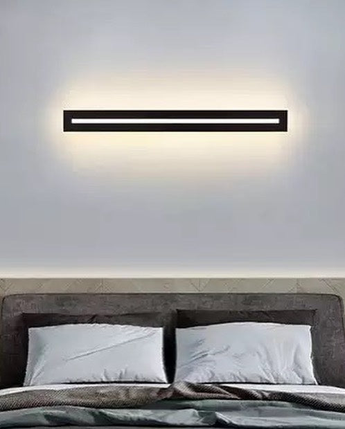 Modern Vertical Wall Light with Minimalist Design