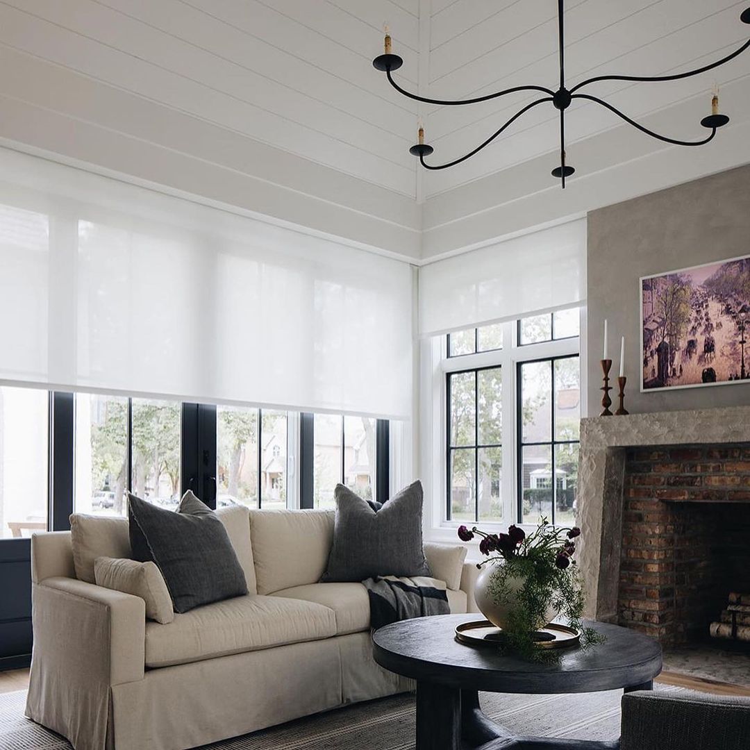 Minimalist Black Sprawling Chandelier for Living Room