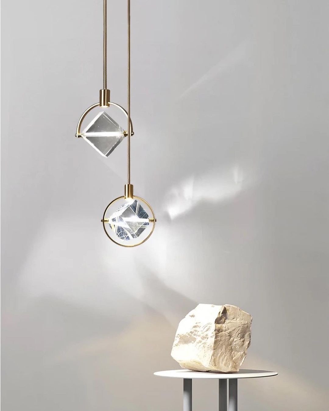 Modern Crystal-Inspired Pendant Light