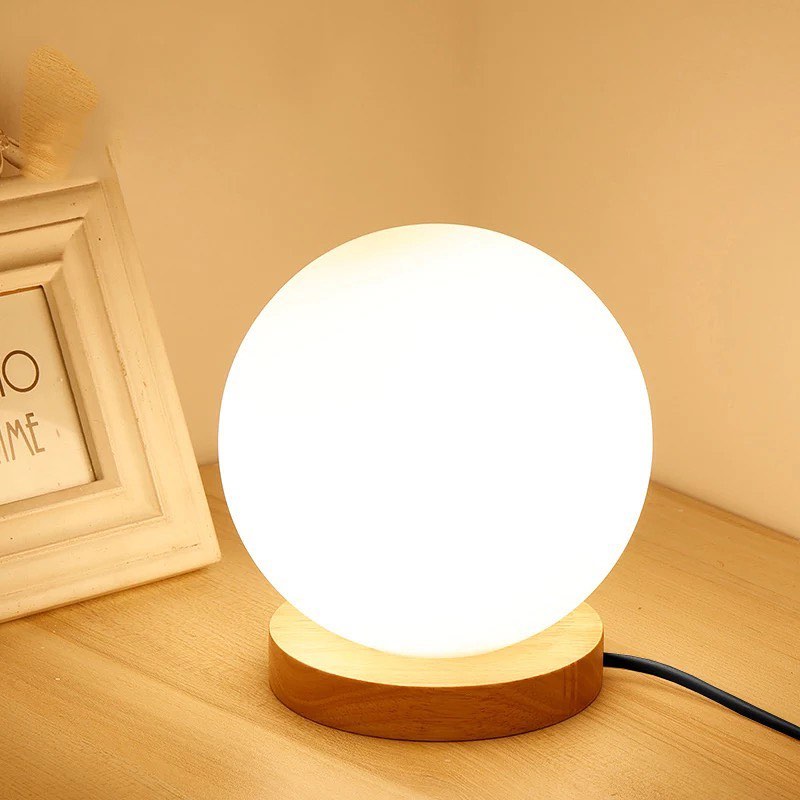 Minimalist Spherical Table Lamp