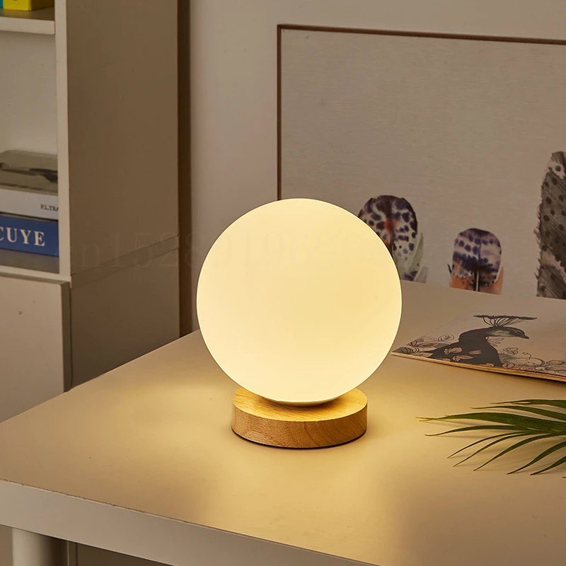 Minimalist Spherical Table Lamp