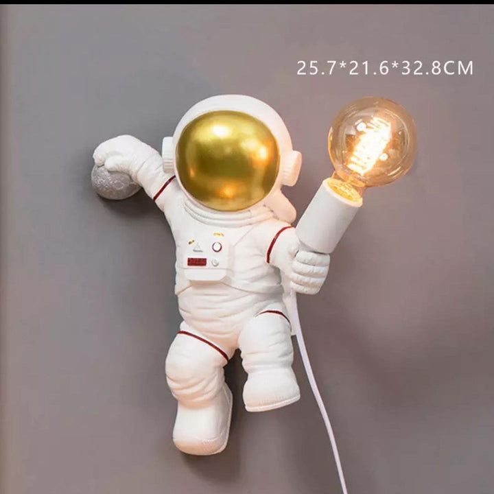 Astronaut Wall-Mounted Sculpture Lamp