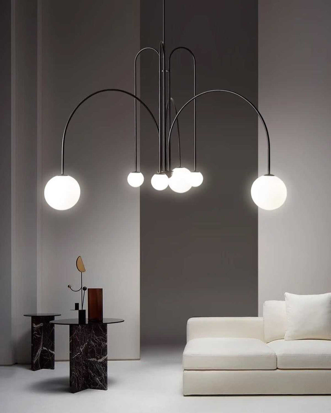 Modern Dining Room ChandelierModern Dining Room ChandelierSleek and modern dining room chandelier with spherical globes, perfect for contemporary interiors.ChandeliersWadi Home