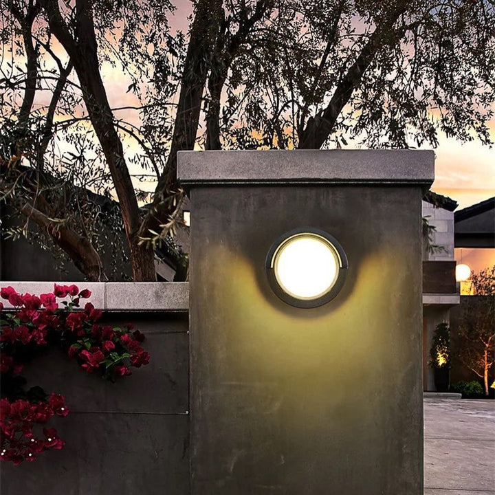 Outdoor Wall Light