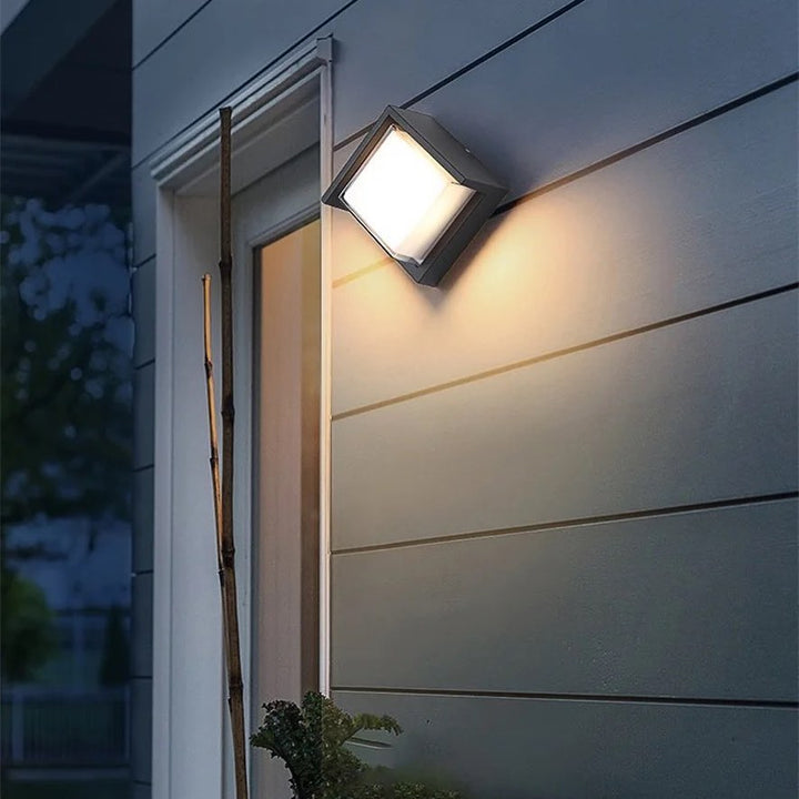 Outdoor Wall Light