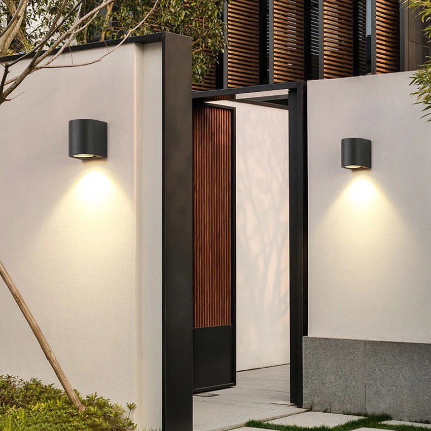 Outdoor Wall Light