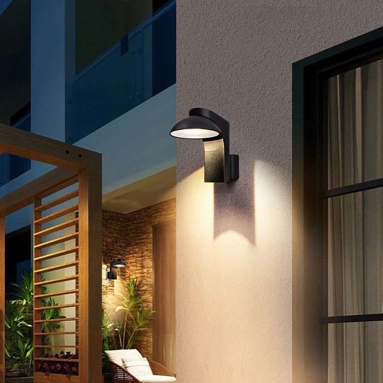 Outdoor Wall Light