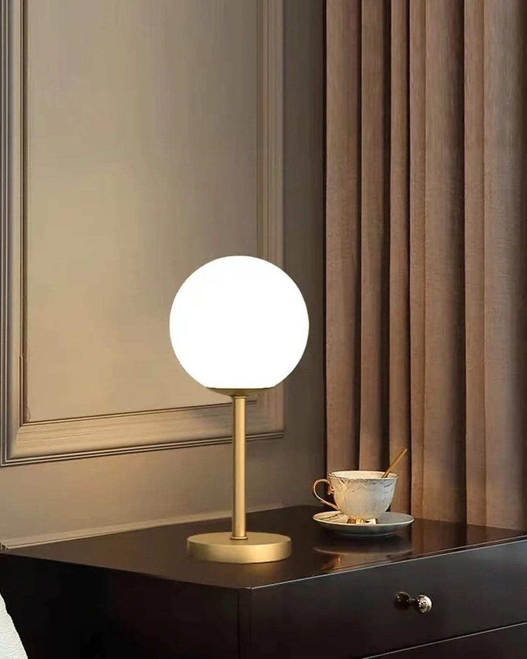 Modern Bedside Globe Table Lamp