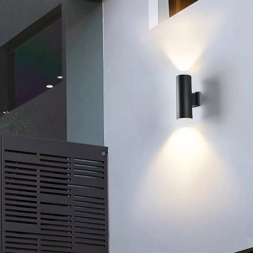 Outdoor Wall Light