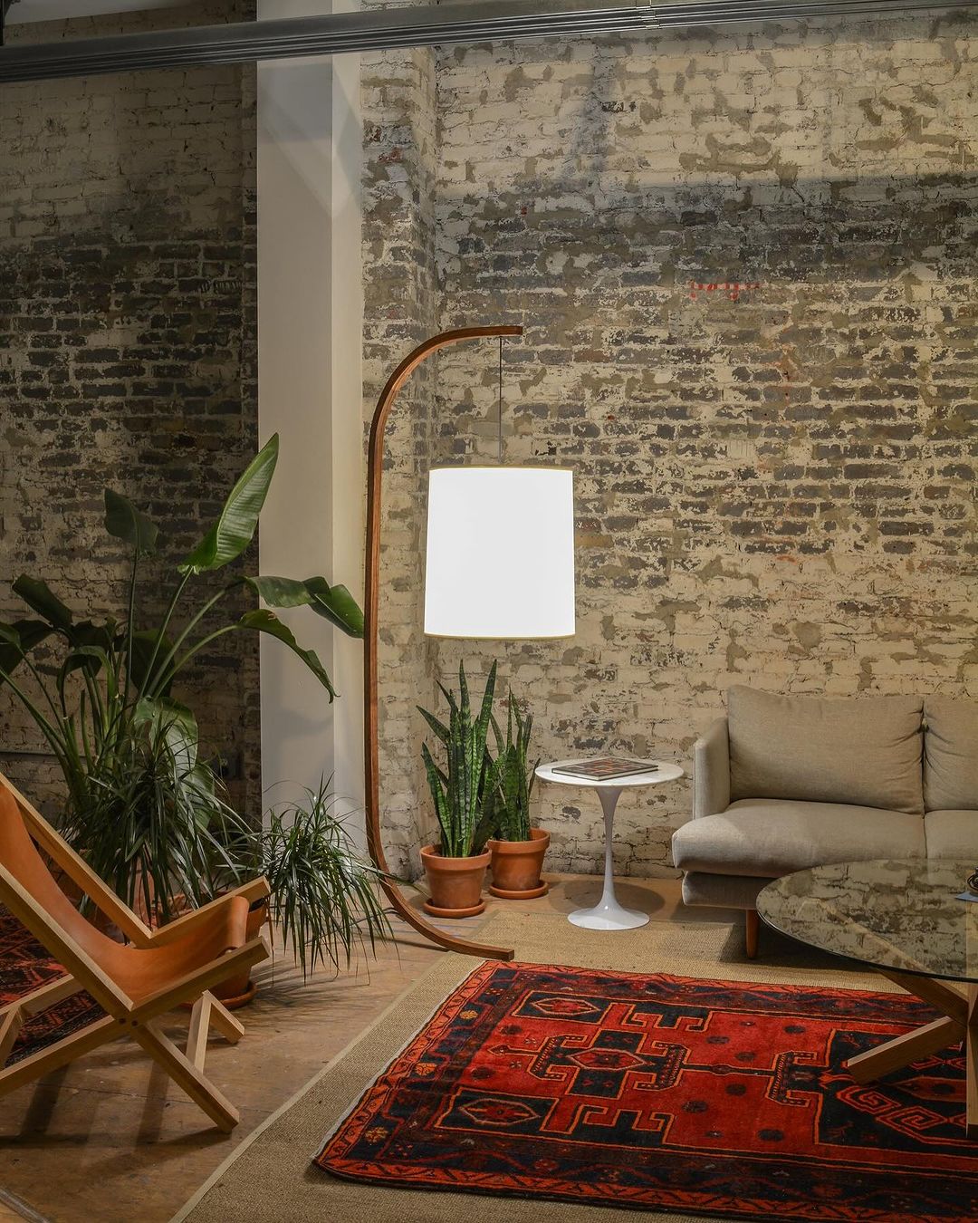 Curved Floor Lamp with Drum Shade