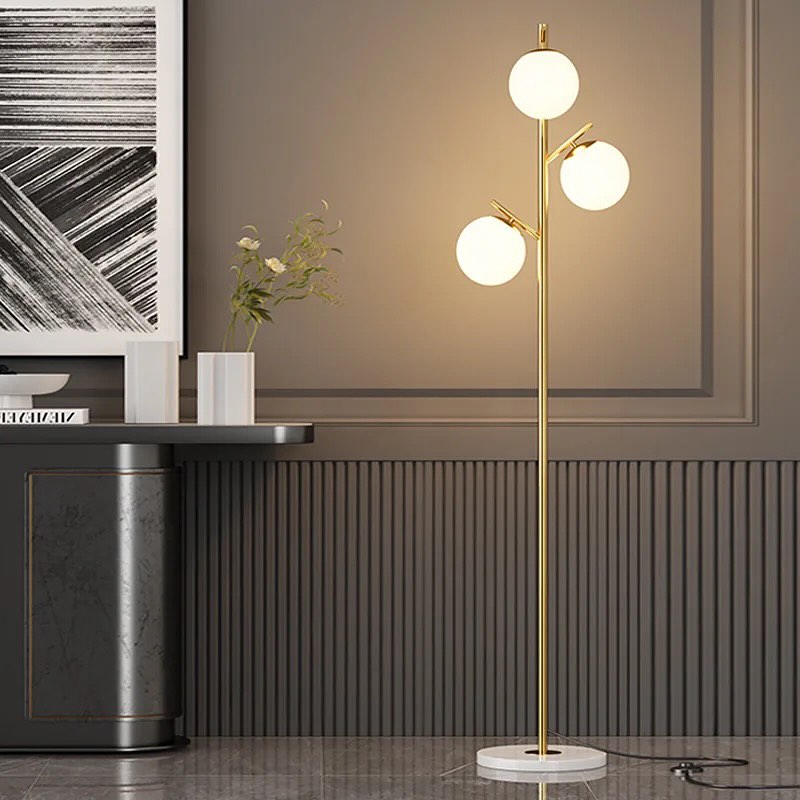 Modern Floor Lamp with Spherical Lights