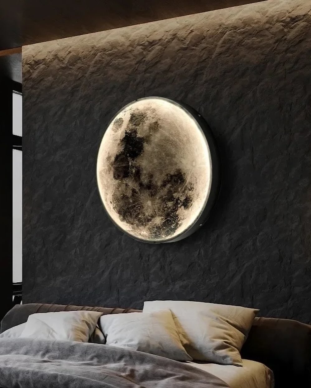 Full Moon Wall Lamp