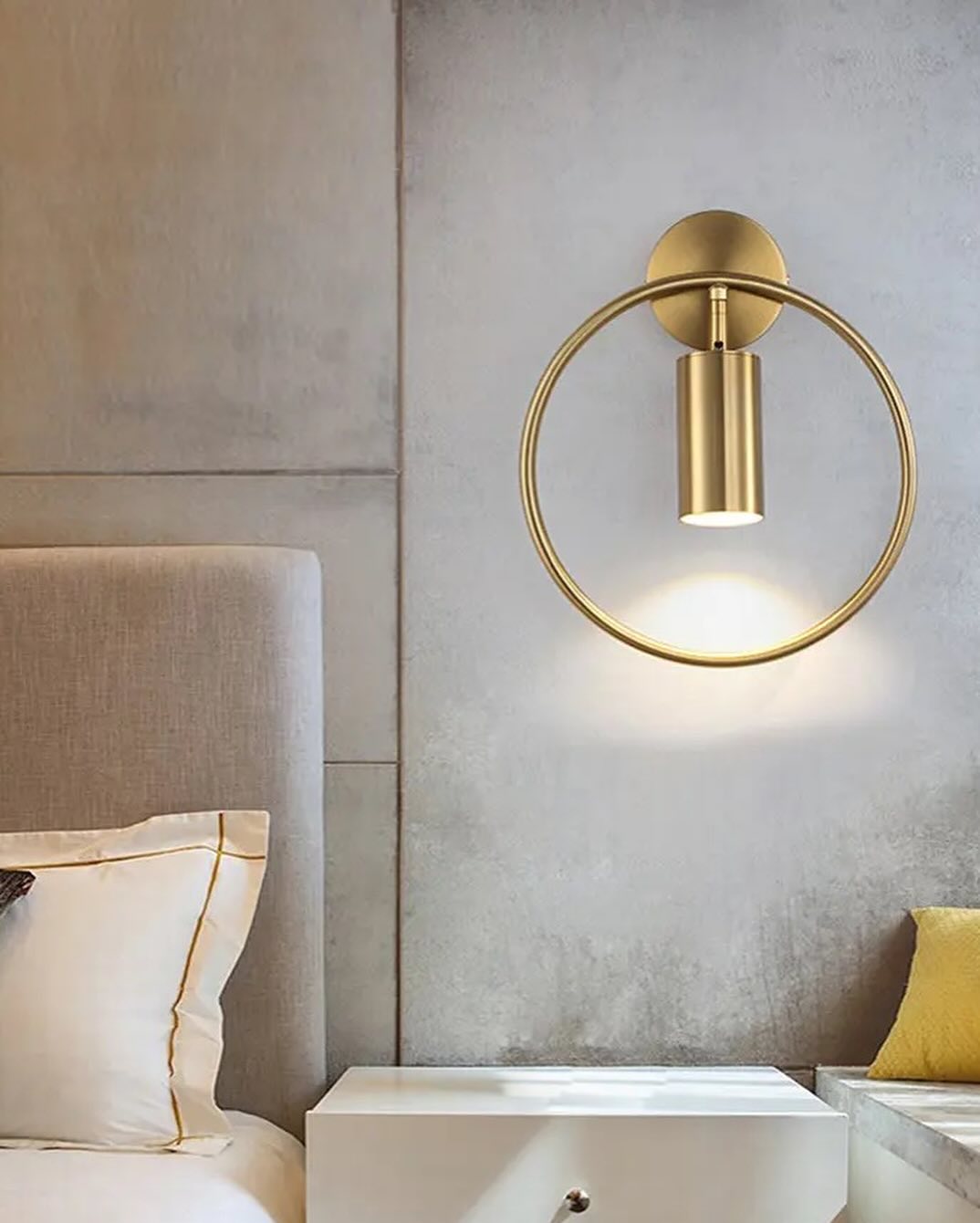 Elegant Gold Wall Sconce