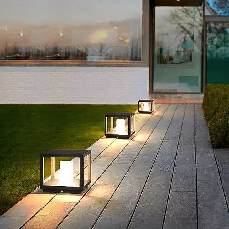 Outdoor Pathway Lamp