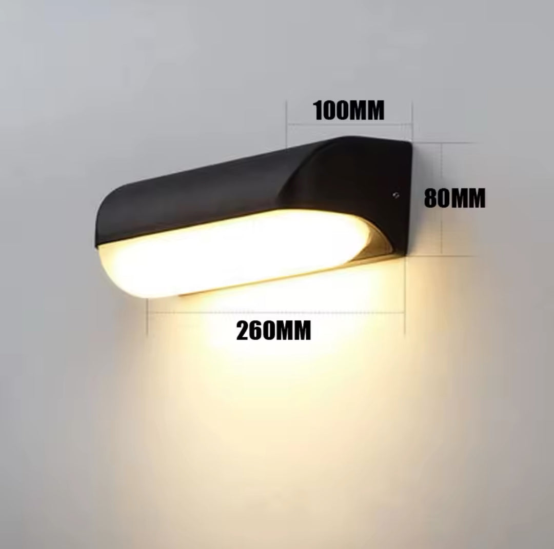 Modern Black LED Outdoor Wall Lamp - Durable Design