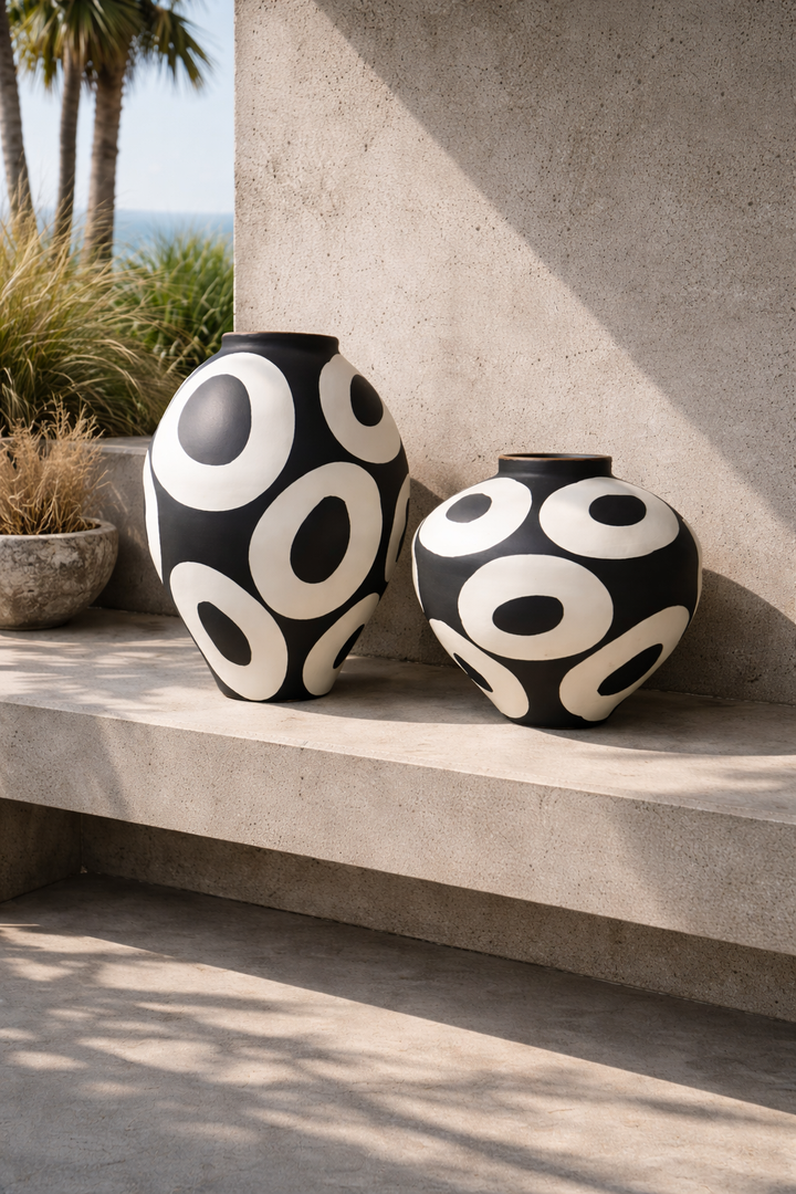 Black & White Artistic Vase Set