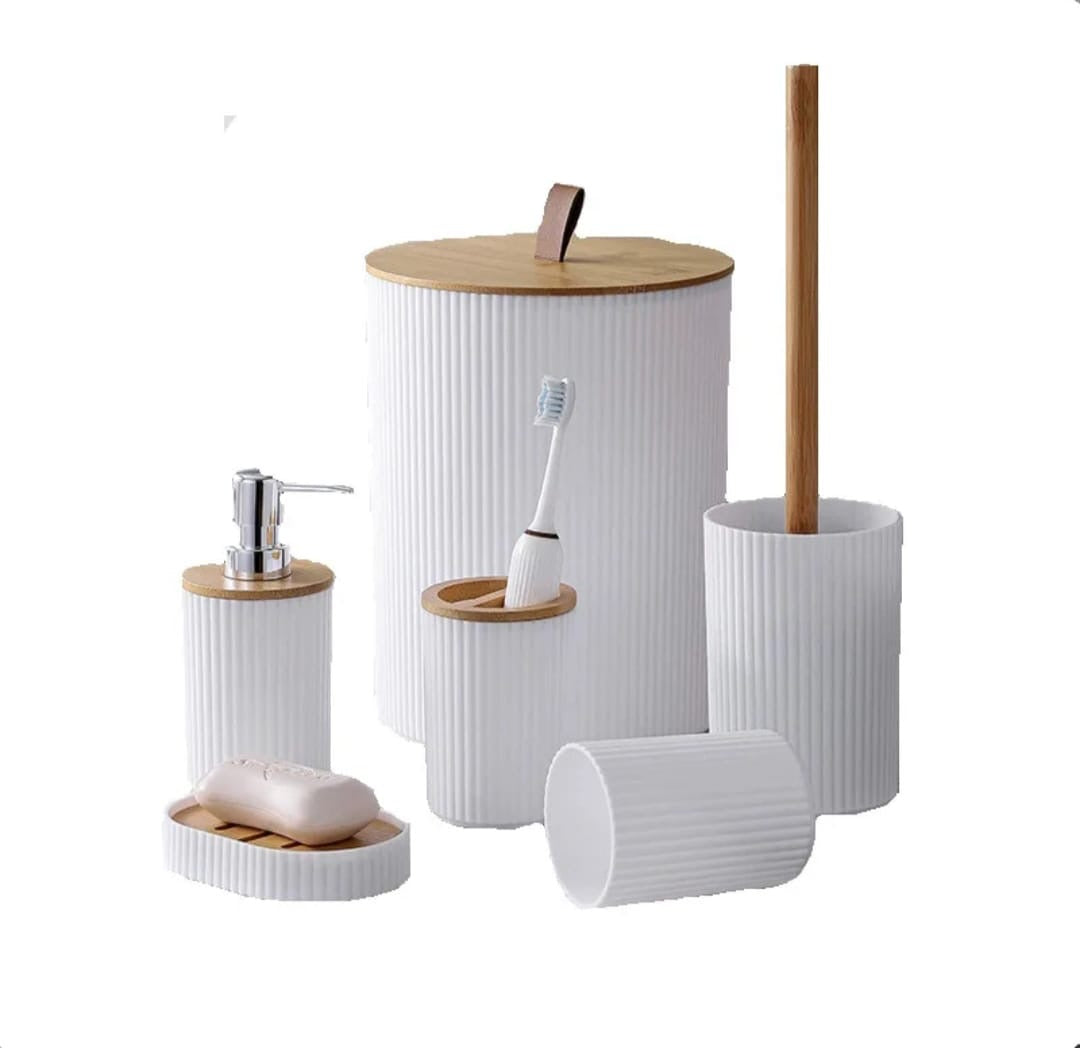 White Ribbed Bathroom Set