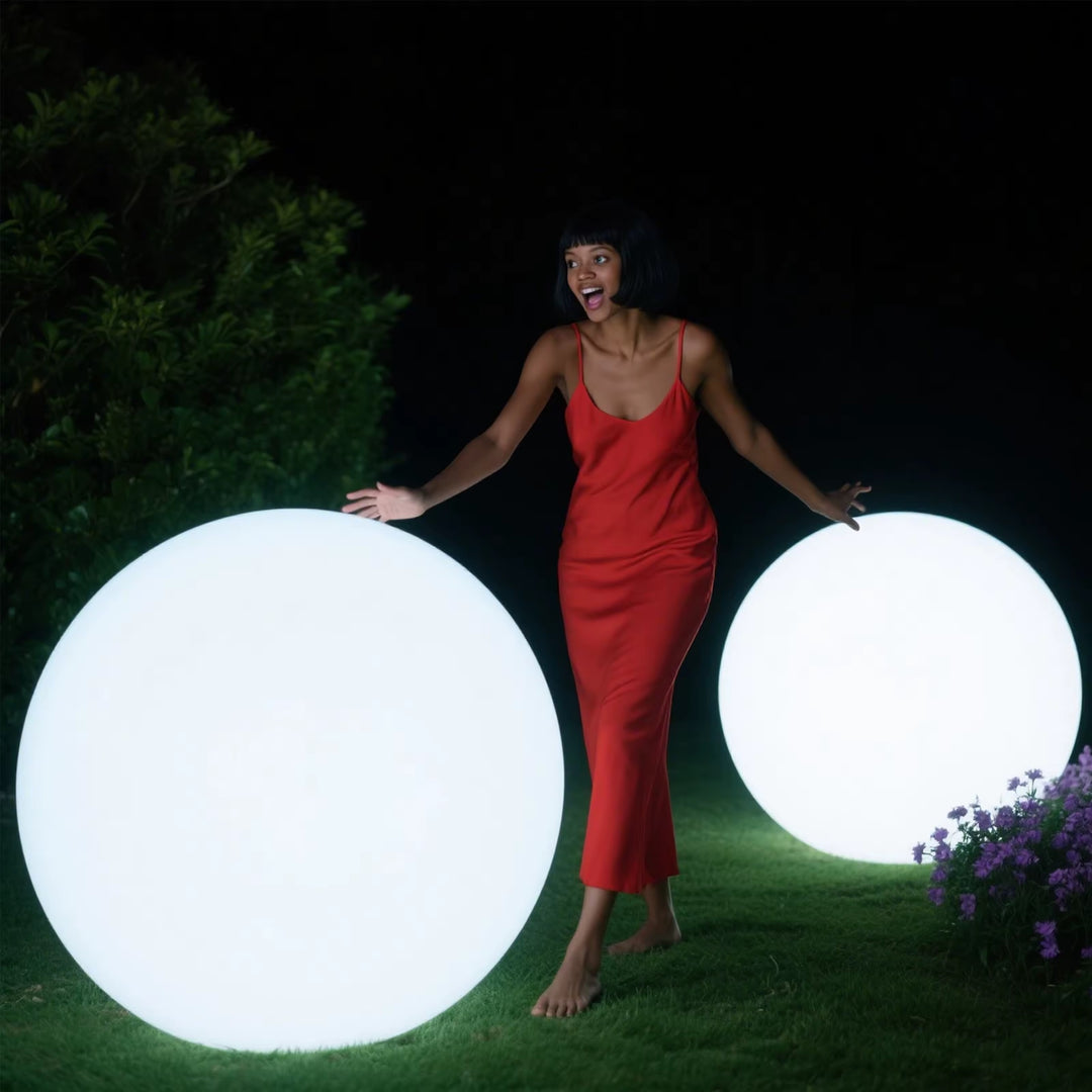 LED IP 68 Rechargeable or Globe Lights for Patio Decor