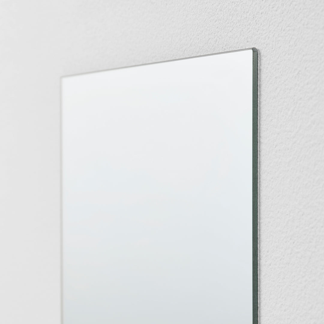 Simple mirror 21x30