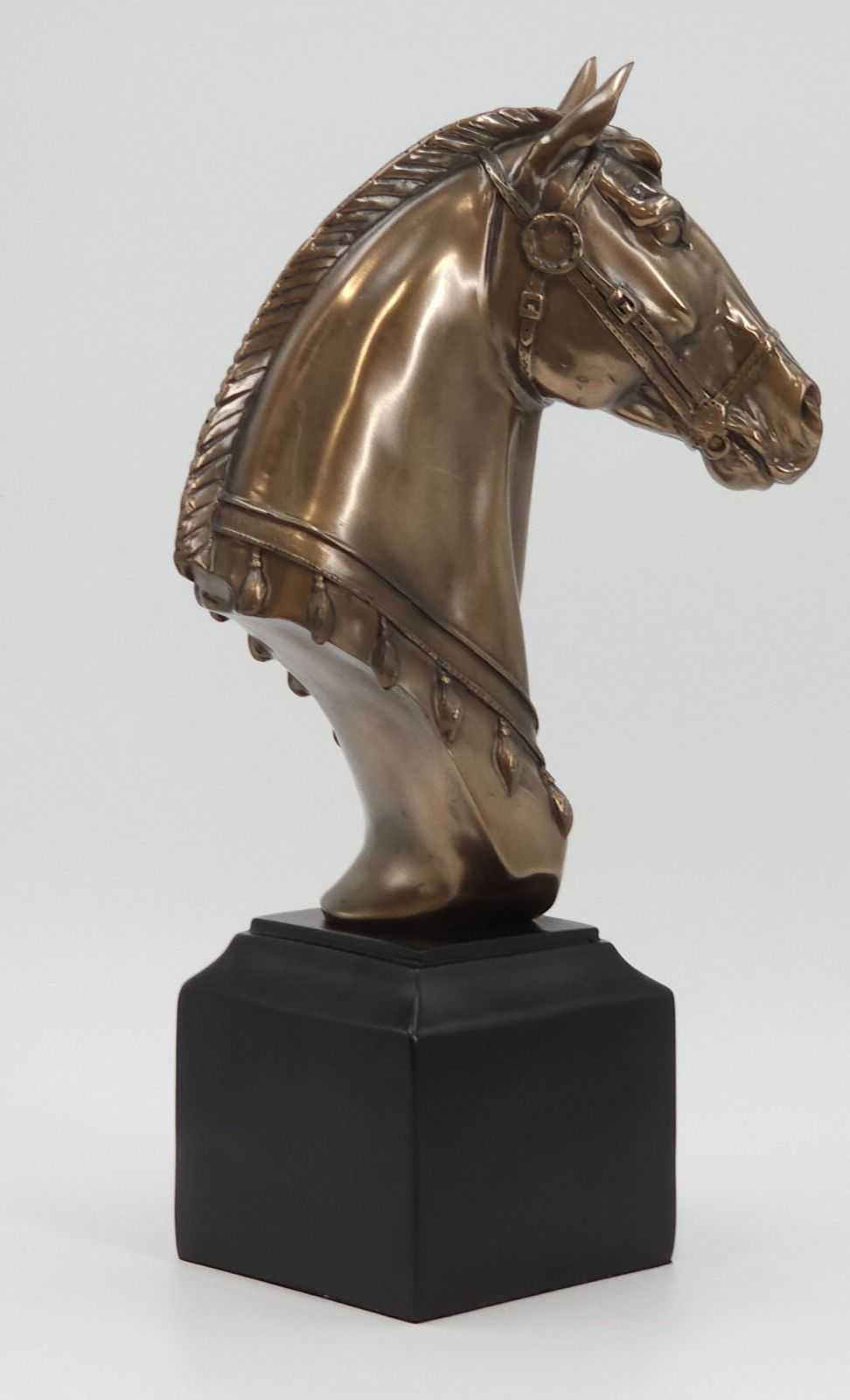Horse Head Decorative Sculpture