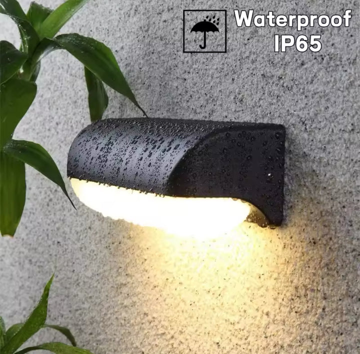 Modern Black LED Outdoor Wall Lamp - Durable Design