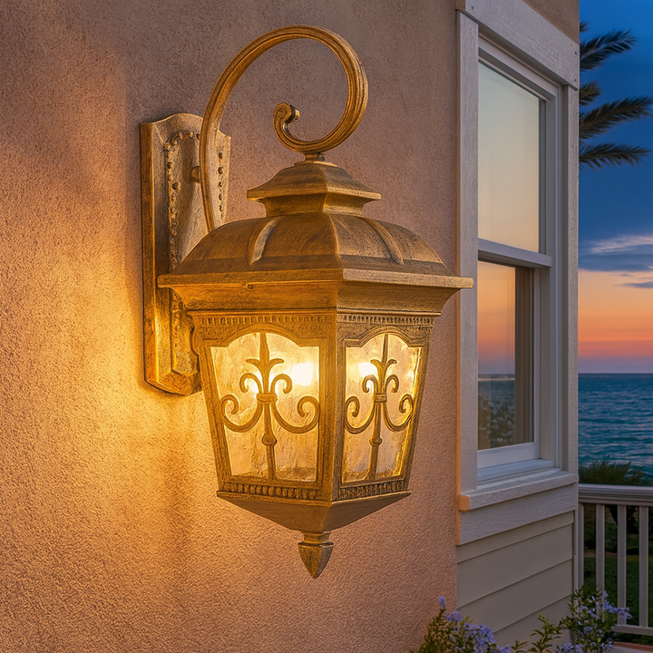 Traditional Outdoor Wall Lantern