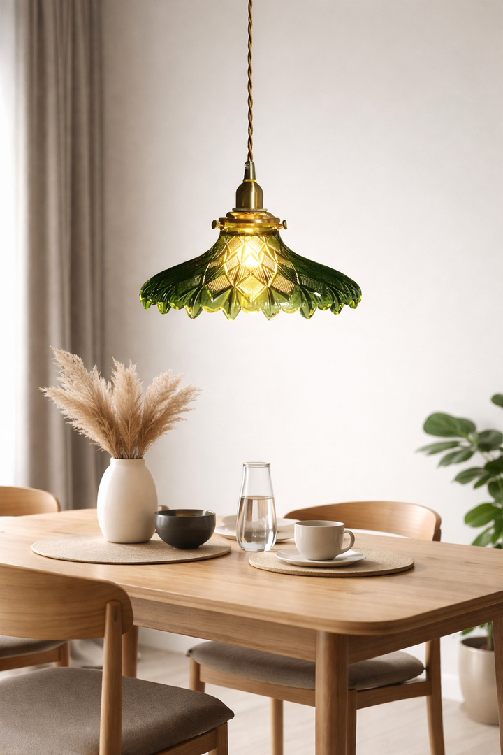 Green Scalloped Glass Pendant Lamp