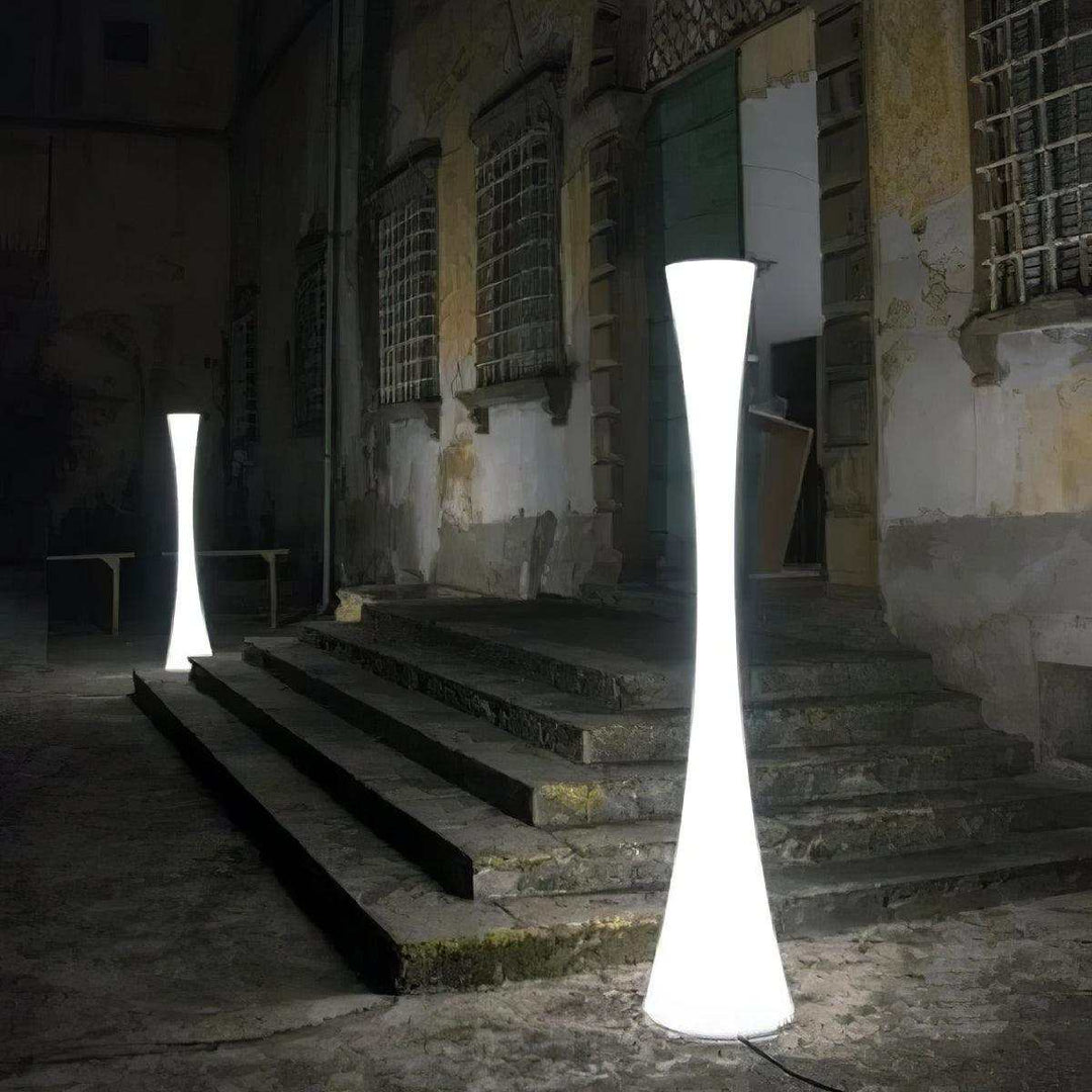 Luma Twist - Modern Sculptural LED outdoor Floor Lamp