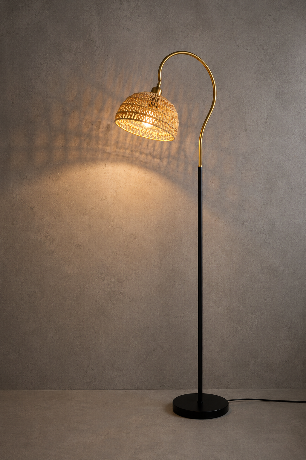 Rattan Arc Floor Lamp