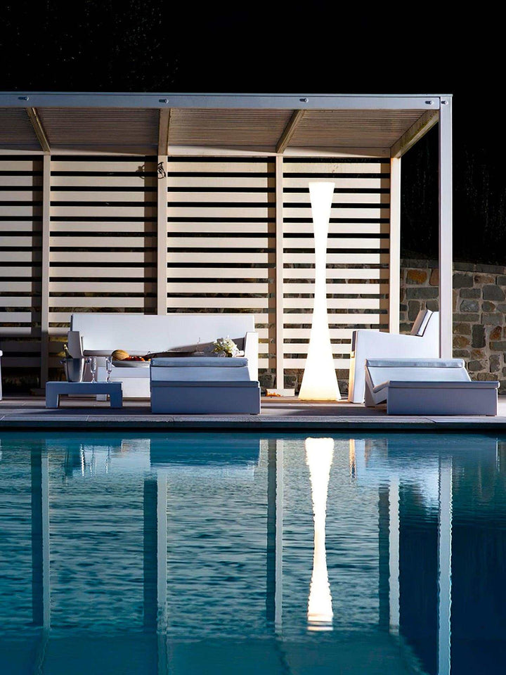 Luma Twist - Modern Sculptural LED outdoor Floor Lamp