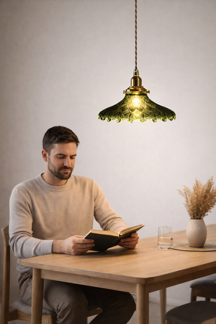 Green Scalloped Glass Pendant Lamp