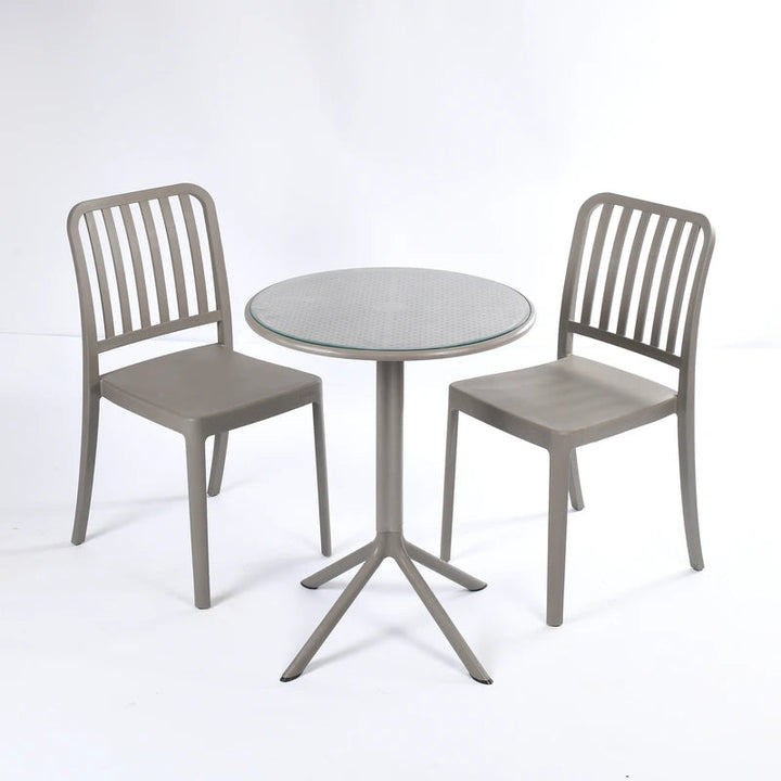 2 Flexi- Chairs + Dot Round Table 60