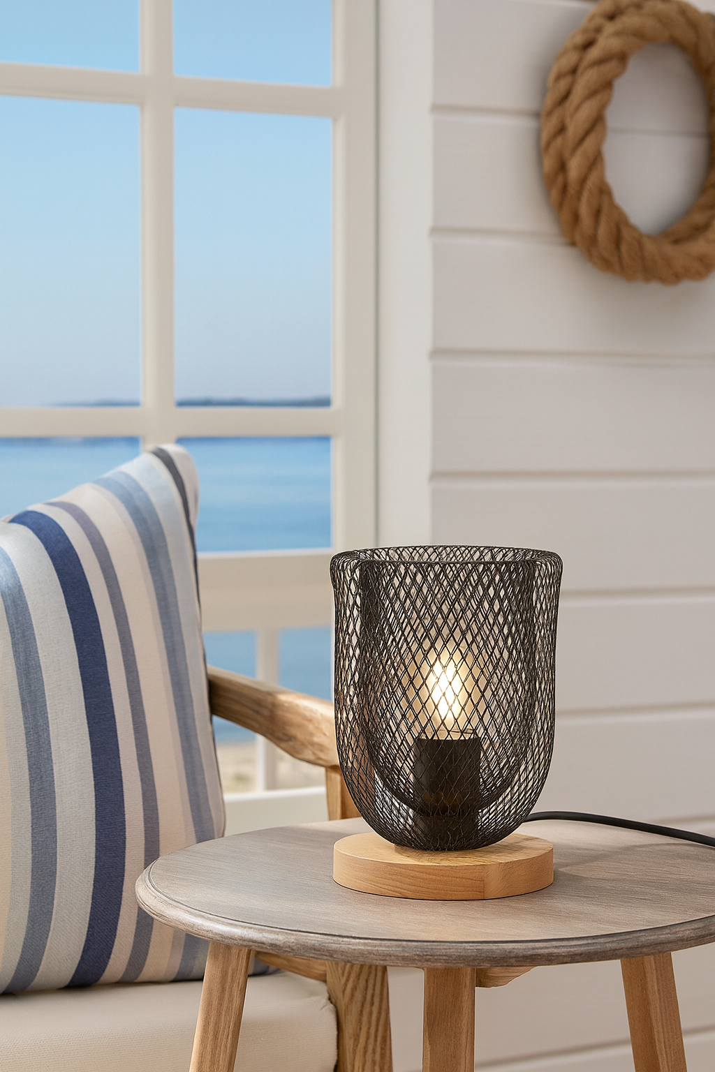 Small Mesh Table Lamp