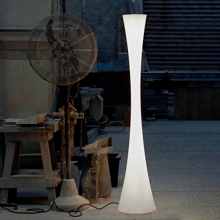 Luma Twist - Modern Sculptural LED outdoor Floor Lamp