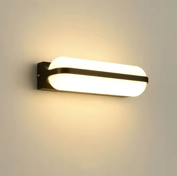 Modern Black LED Outdoor Wall Lamp - Durable Design