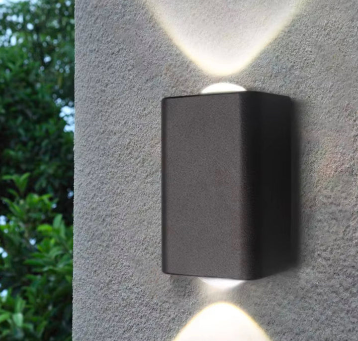 Modern Black and White Wall Light - Sleek Dual Color Design